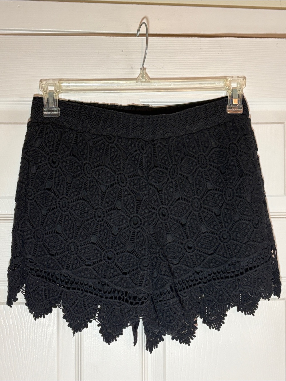 Ayla Brand boutique black Cotton Crochet shorts size Medium